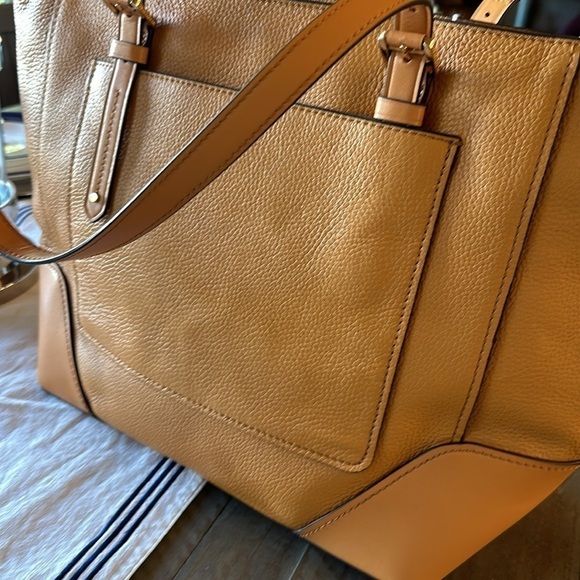 Michael Kors aria cider tote purse lg (mustard/cider yellow) EUC - Picture 10 of 12